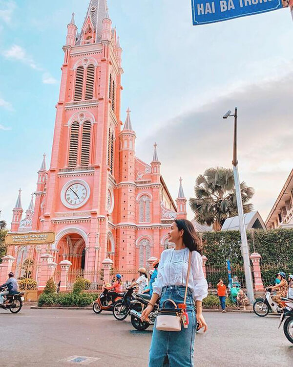 địa điểm check in sống ảo sài gòn nhà thờ tân định