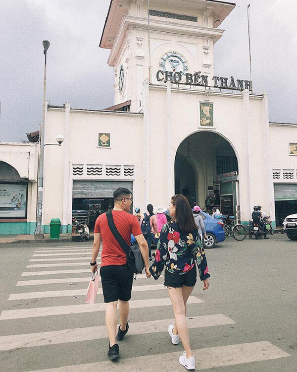 địa điểm check in sống ảo sài gòn chợ bến thành