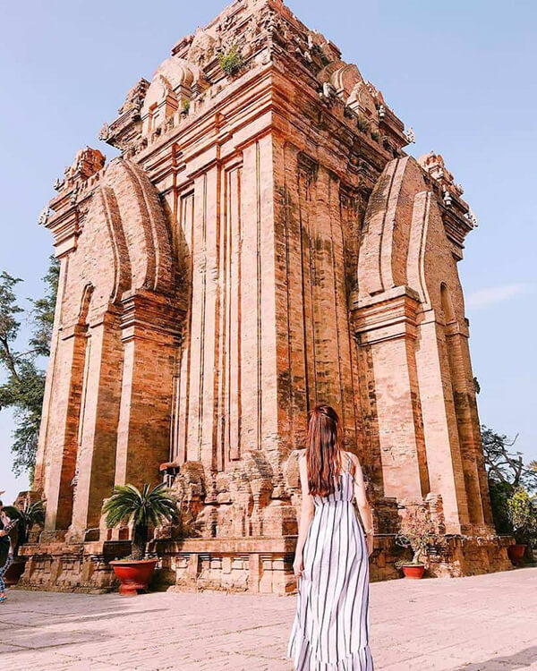 sống ảo tháp bà po nagar địa điểm du lịch nha trang
