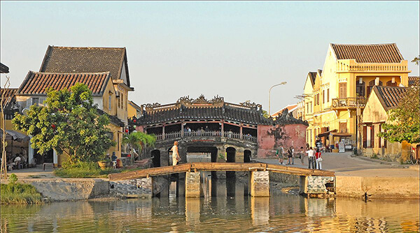 chùa cầu địa điểm du lịch đà nẵng