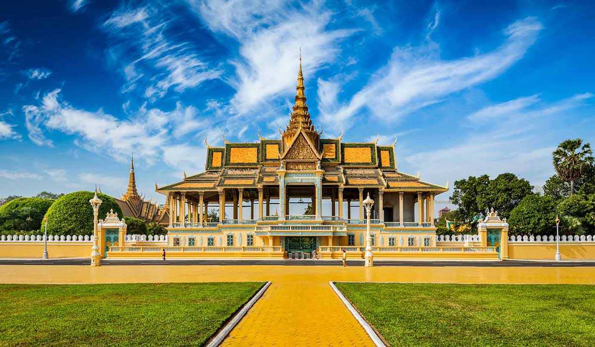 gia-ve-may-bay-tu-ha-noi-di-campuchia-1