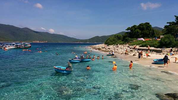 gia-ve-may-bay-di-nha-trang-4