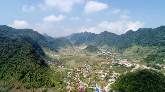 bản nhìn từ trên cao